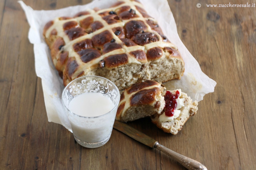 IMG_6316 IMG 6316 1024x681 Hot cross buns