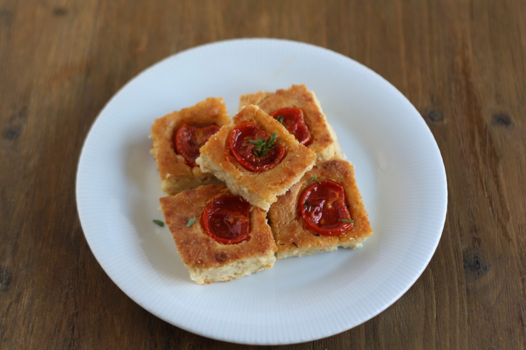 torta di pane e pomodorini