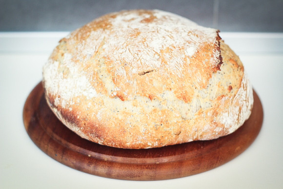 pane senza impasto con semi e frutta secca