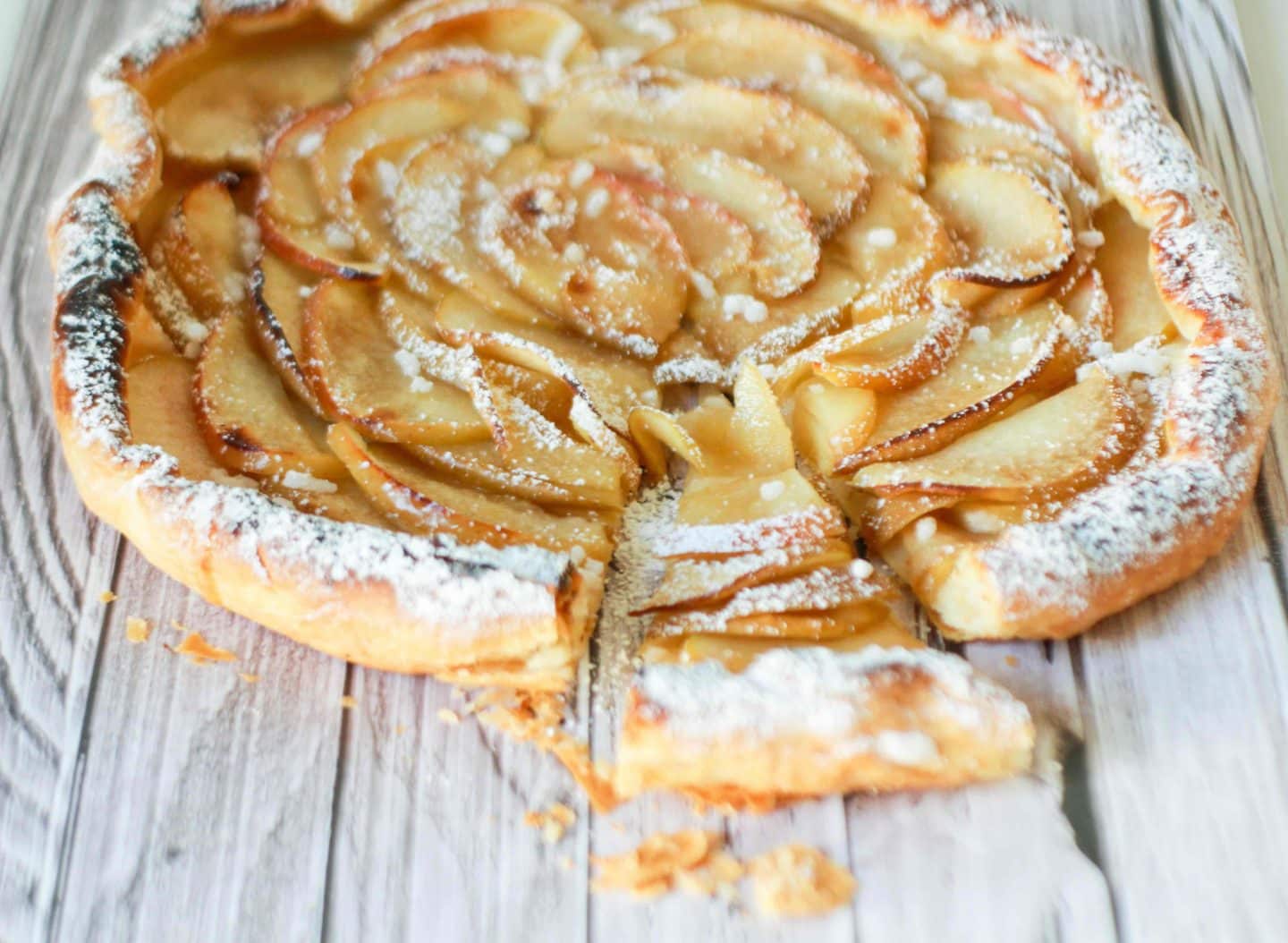 torta di sfoglia alle mele velocissima