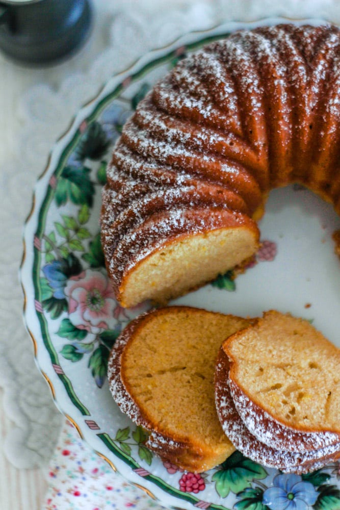 ciambella al latte condensato fatta in casa