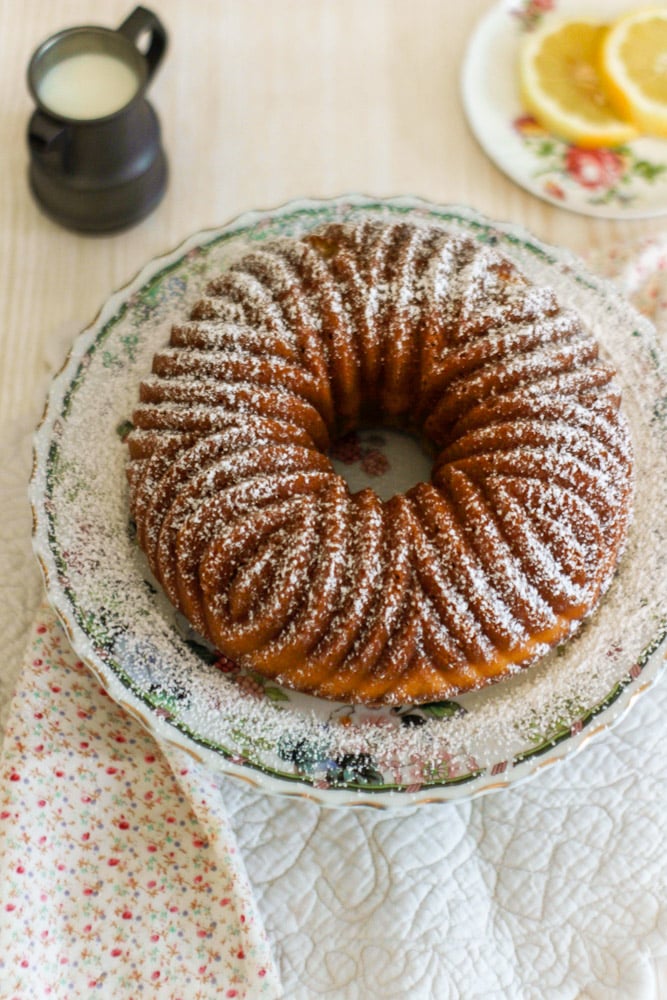 ciambella al latte condensato