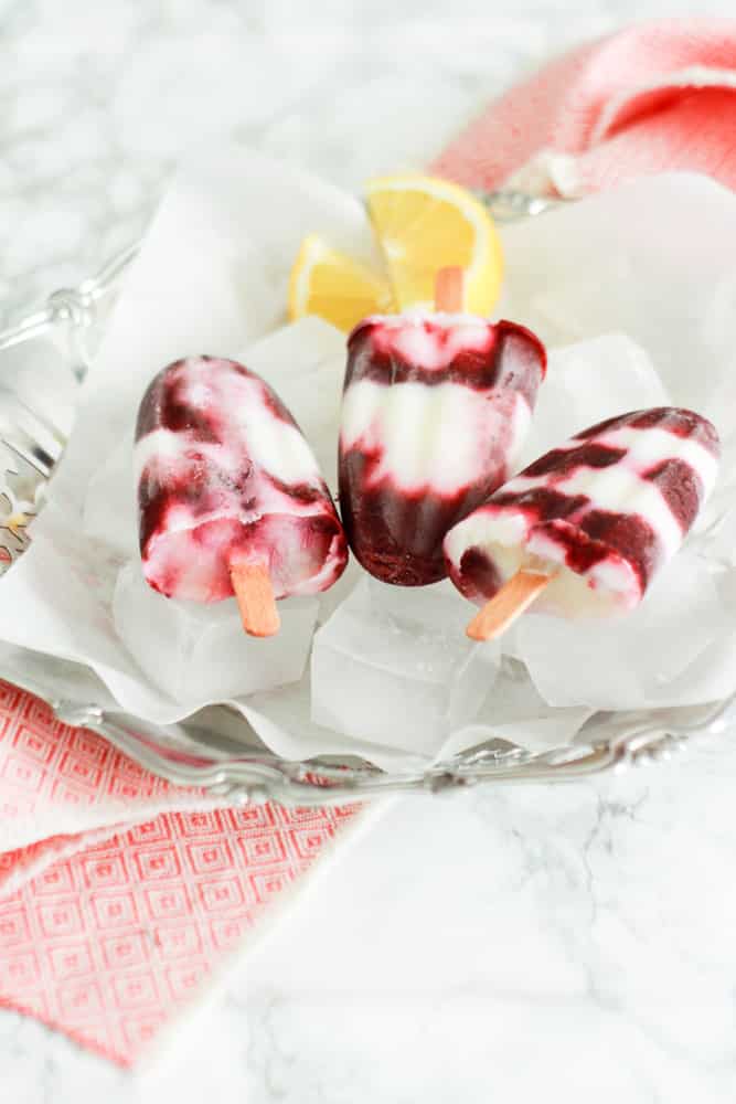 ricetta ghiaccioli allo yogurt e frutta