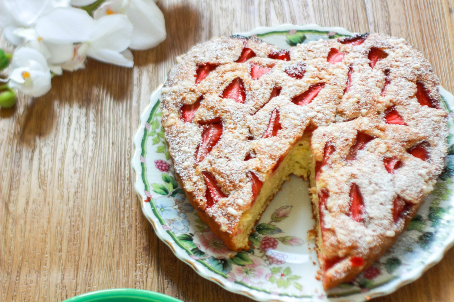 torta morbida alle fragole fatta in casa